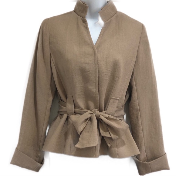 Neiman Marcus Jackets & Blazers - Neiman Marcus women’s tan jacket size 4